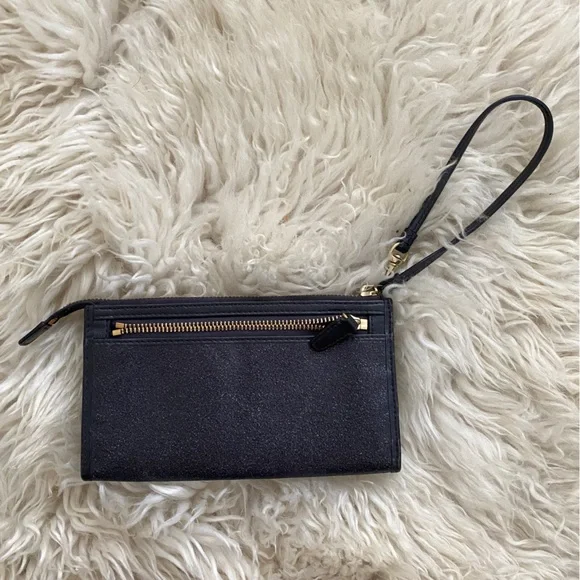 Coach wristlet - Picture 2 of 7